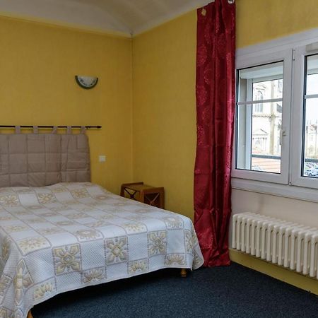 Hotel De La Cloche Sp ランス エクステリア 写真