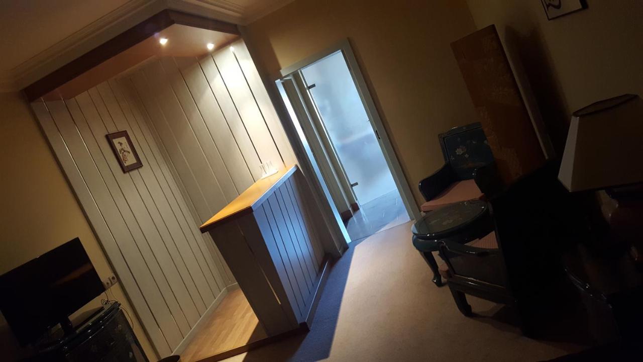 Hotel De La Cloche Sp ランス エクステリア 写真