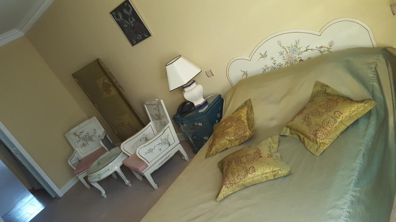 Hotel De La Cloche Sp ランス エクステリア 写真