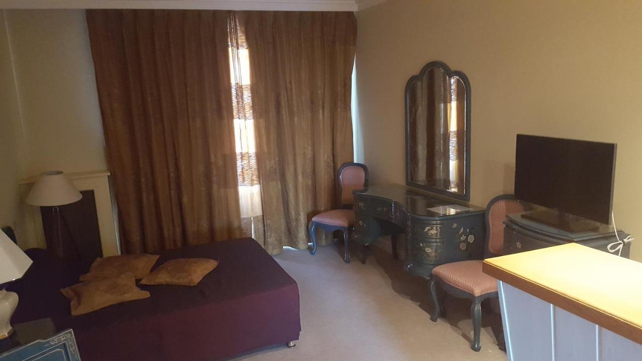 Hotel De La Cloche Sp ランス エクステリア 写真
