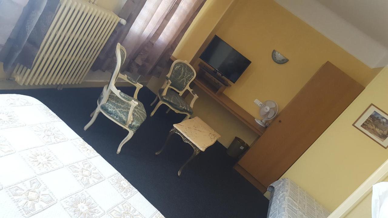 Hotel De La Cloche Sp ランス エクステリア 写真