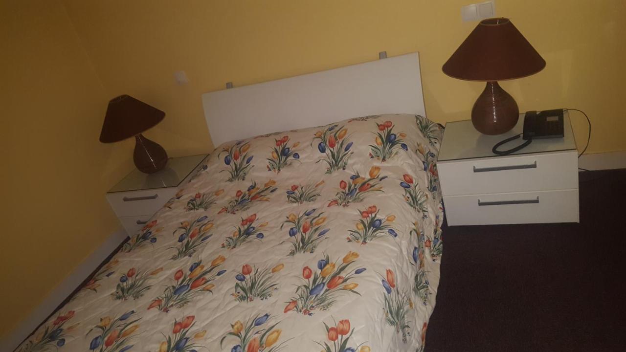 Hotel De La Cloche Sp ランス エクステリア 写真