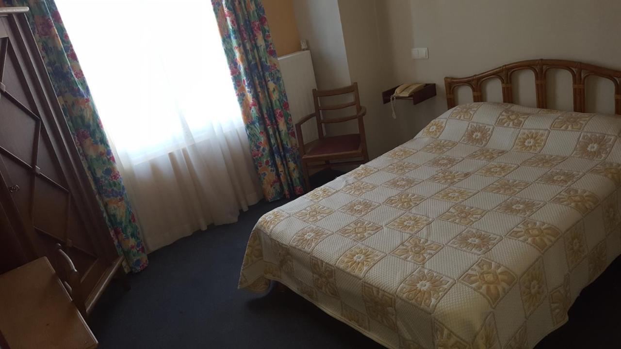 Hotel De La Cloche Sp ランス エクステリア 写真